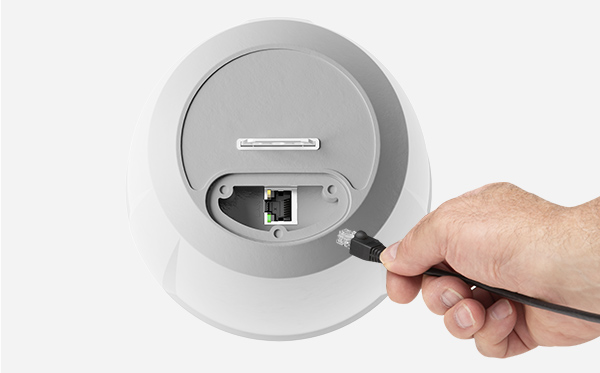 QSYS™ NL P4 WH   PoE Pendant Lautsprecher